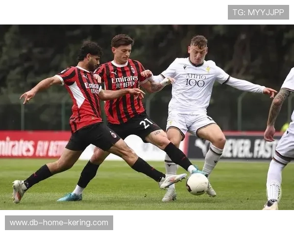 AC米兰攻防转换迅速打出精彩反击，ac米兰防守